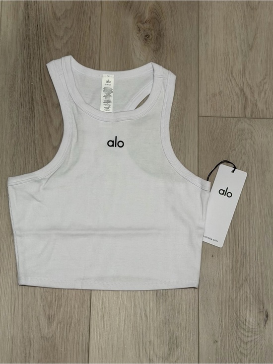 ALO Yoga Tops - ALO Yoga White Ribbed Crop Tank with Black Logo